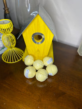 Load image into Gallery viewer, Mango Papaya Bath Bomb
